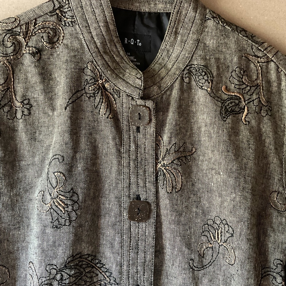 R Q T jacket. Embroidered. Linen blend. Gray. Size 14 - Picture 5 of 12